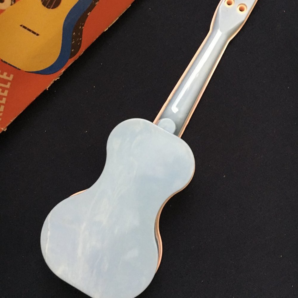 Vintage Toy Ukulele Pick a Tune Toy Town Corporation Original Box Rare - Picture 5 of 6